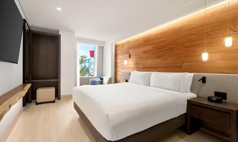 Двухместный люкс Swim up c 1 комнатой с видом на бассейн Hilton Cancun, an All-Inclusive Resort