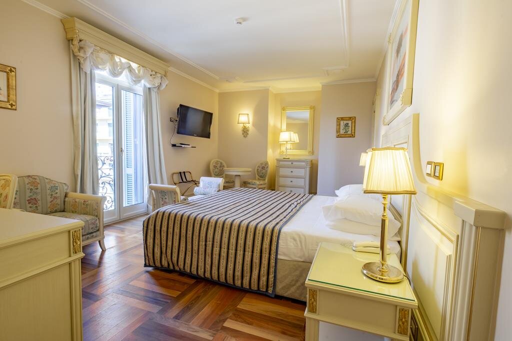 Номер Deluxe Hotel De Paris Sanremo