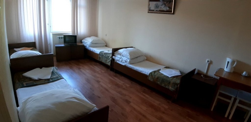 Standard Quadruple room Severnaya zvezda Hotel