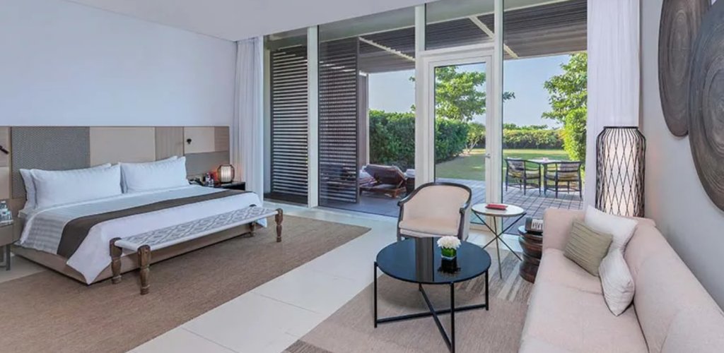Двухместный номер с видом на сад Premier Отель The Oberoi Beach Resort Al Zorah