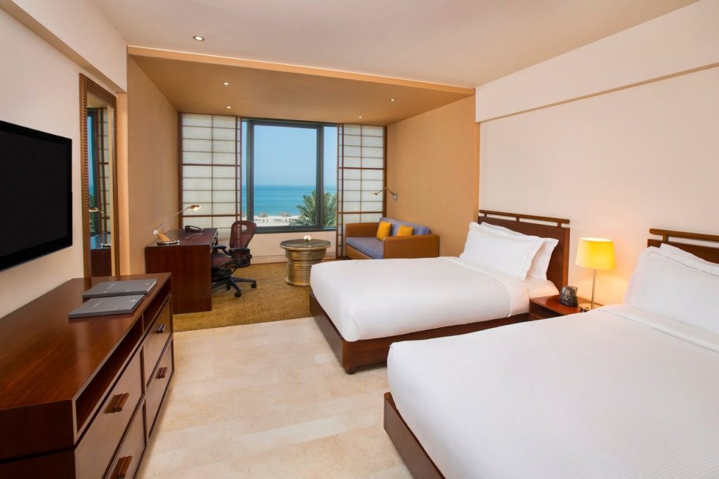 Deluxe Single room with city view Hilton Kuwait Resort