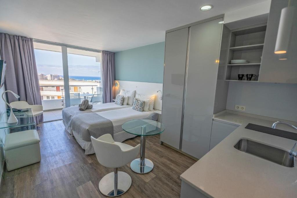 Junior suite Standard con vista sul giardino Coral Ocean View