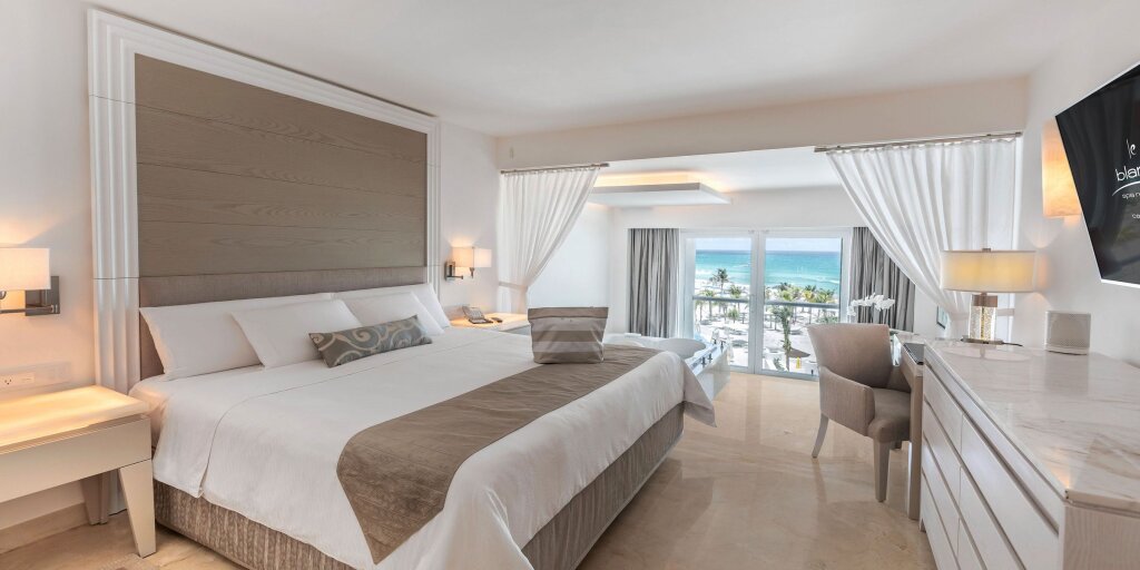 Двухместный люкс Honeymoon Royal oceanfront Le Blanc Spa Resort Cancun Adults Only All-Inclusive