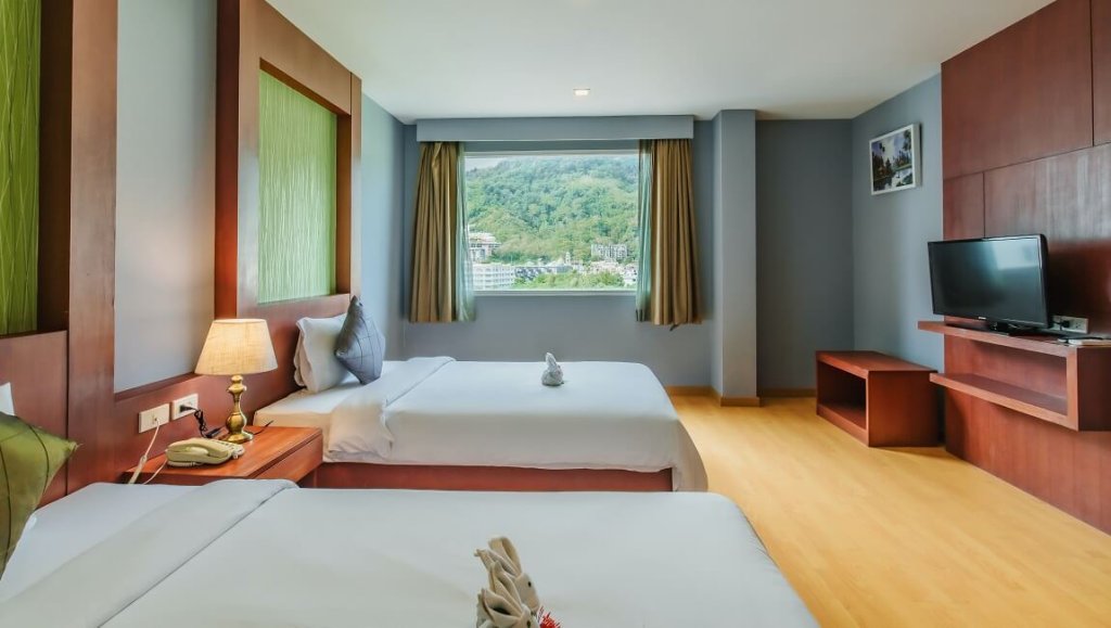 Люкс с 2 спальнями с видом на город Bauman Residence Patong, Phuket
