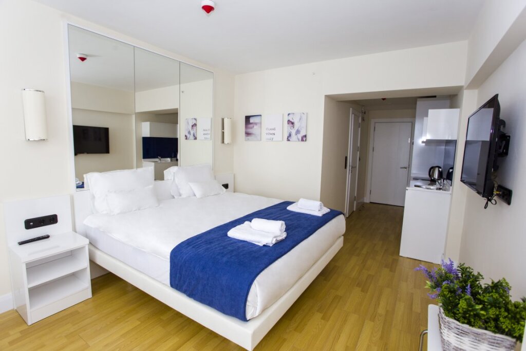 Superior Doppel Suite mit Balkon und mit Meerblick Rightapart Apart-Hotel