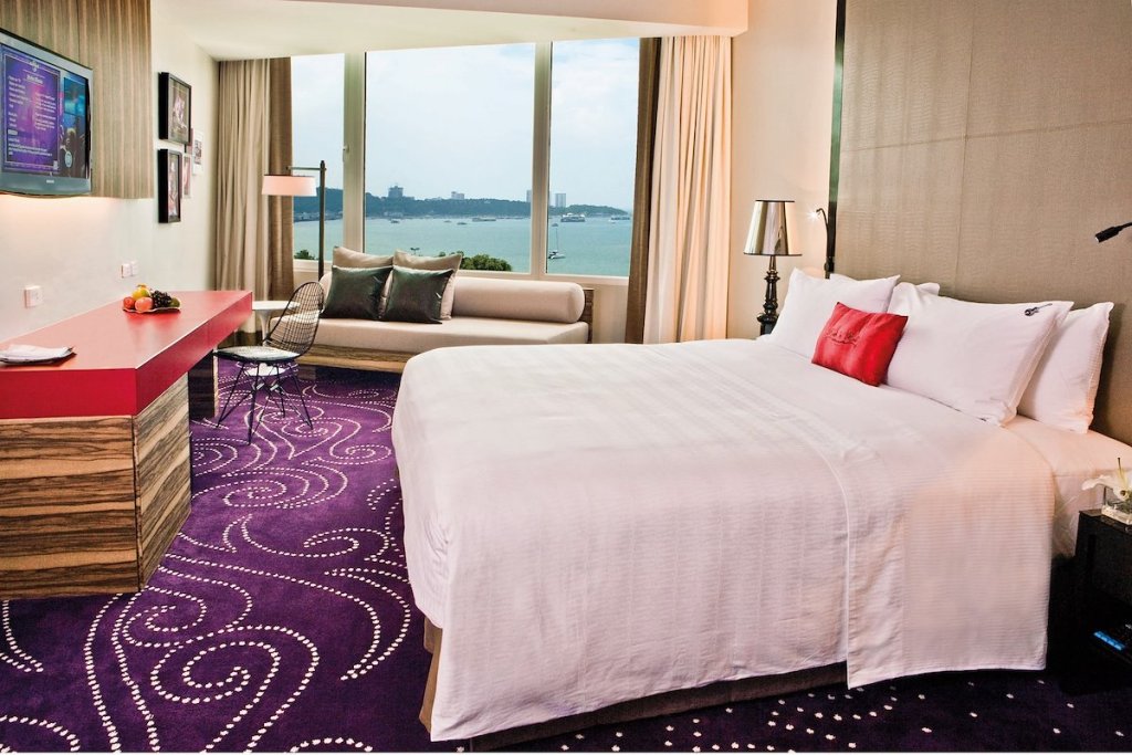 Rock Royalty Doppel Zimmer mit Meerblick Hard Rock Hotel Pattaya - SHA Extra Plus