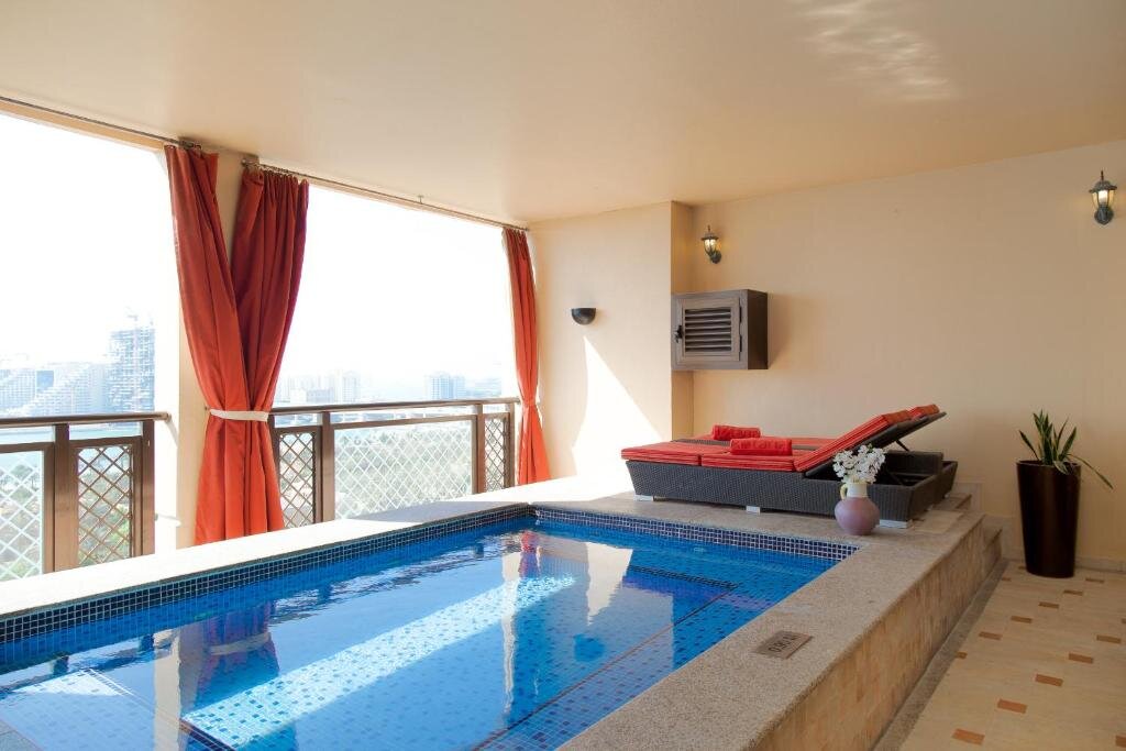 Private pool люкс с 2 комнатами с балконом Arjaan by Rotana - Dubai Media City