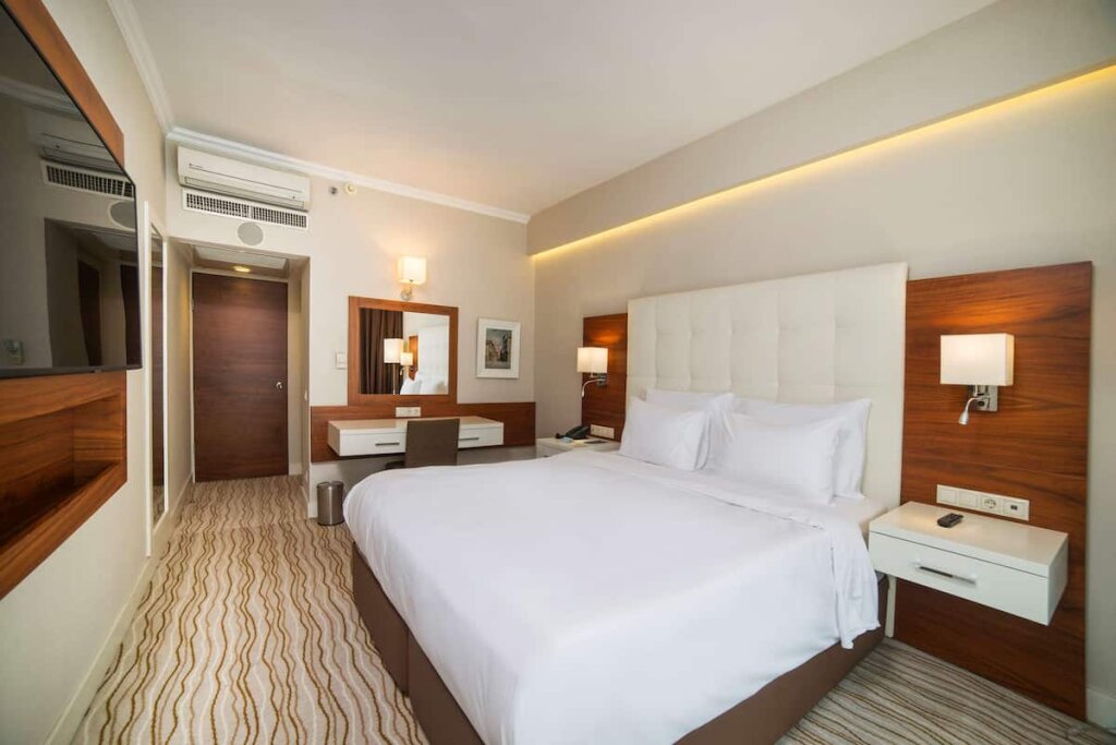 Double Suite with balcony and with sea view Radisson Hotel President Old Town Istanbul