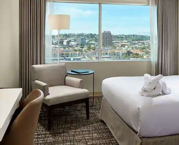 Номер Top Floors 12-14 Hilton San Diego Mission Valley