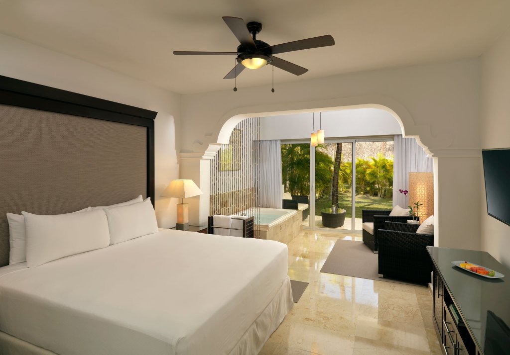 The Level Double Suite beachfront Melia Caribe Tropical - All Inclusive