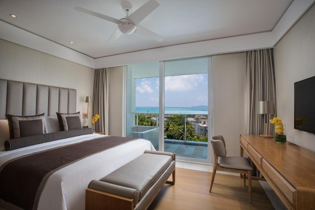 Deluxe Suite with ocean view Wyndham Sanya Bay