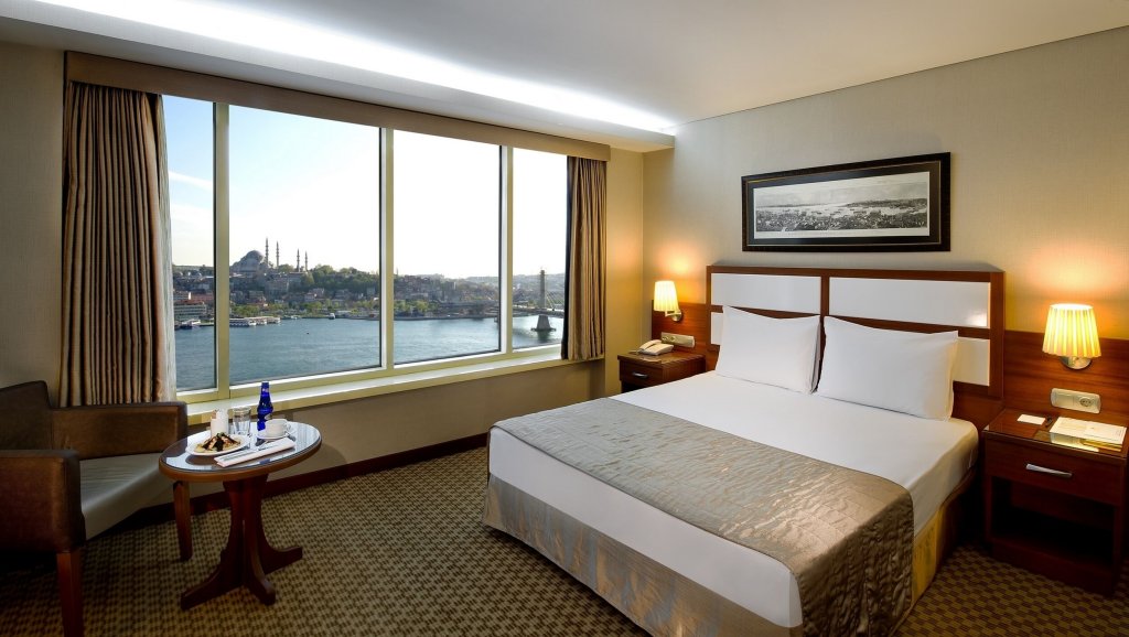 Двухместный номер Standard с панорамным видом на море Istanbul Golden City Hotel