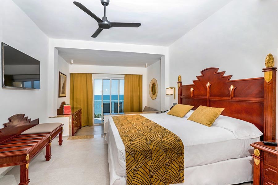 Double Jr. Suite with sea view Riu Vallarta