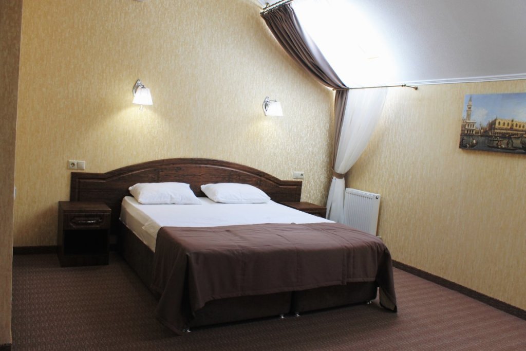 Standard Triple room Отель-сауна Messalina