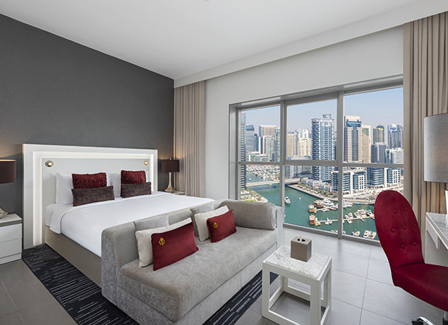Номер Superior с балконом Wyndham Dubai Marina