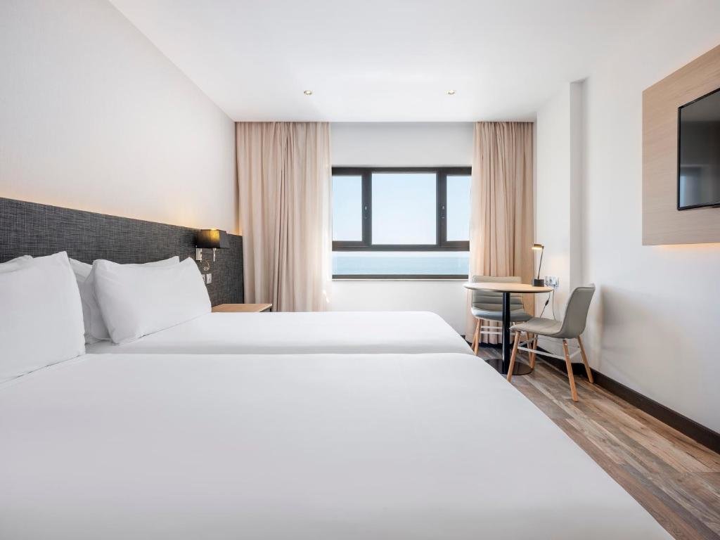 Habitación doble Superior con vista al mar Hotel Cádiz Paseo del Mar, Affiliated