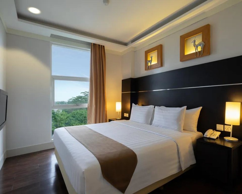 Двухместный Condotel c 1 комнатой с видом на бассейн Курортный отель ASTON Bogor Hotel and Resort
