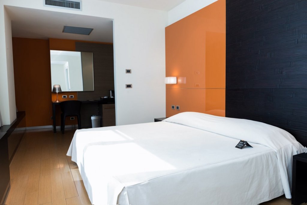 Double Suite UNAHOTELS T Hotel Cagliari