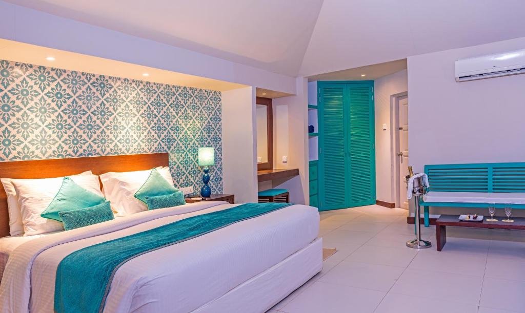 2 Bedrooms Beach Family Villa Adaaran Select Huduran Fushi