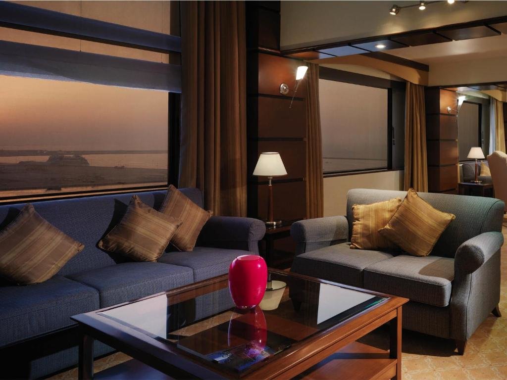 Шестиместный пентхаус Premier Hyatt Regency Galleria Residence Dubai