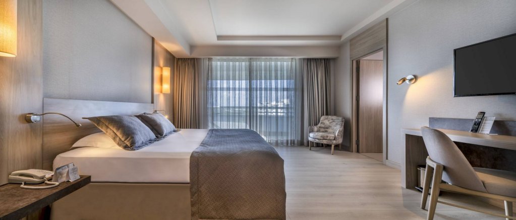 Двухместный De Luxe Junior Suite Room Concorde De Luxe Resort