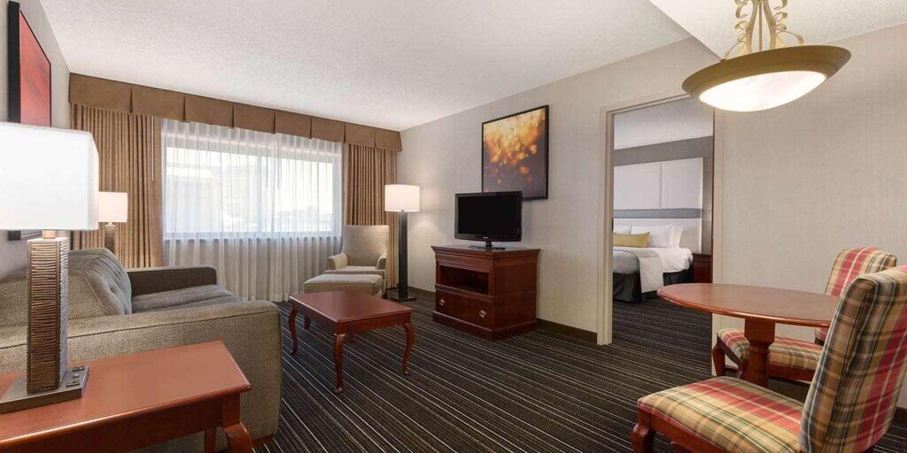 Двухместный люкс Executive c 1 комнатой Sonesta Suites Dallas Park Central