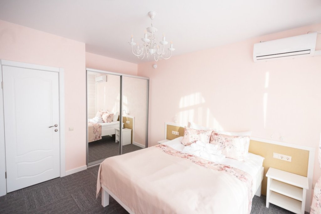 Doppel Familie Suite 2 Schlafzimmer mit Balkon Apart-Otel Business Residence