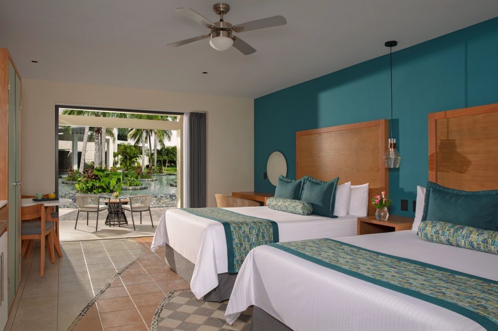 Preferred Club Double Junior Suite with Tropical view Dreams Cozumel Cape Resort & Spa