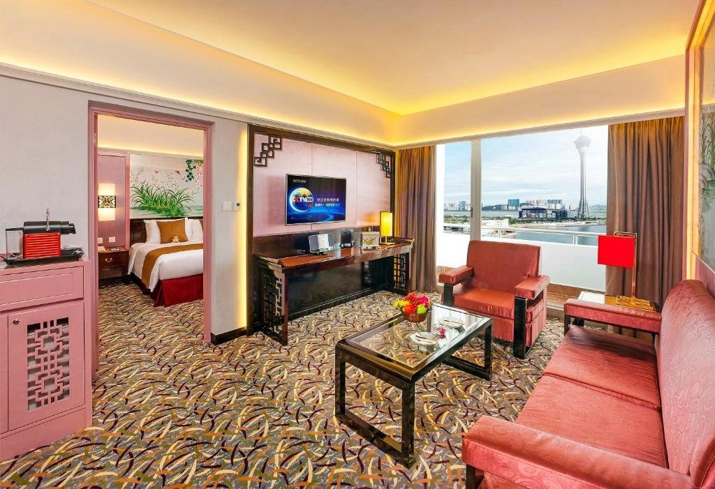 Двухместный люкс с видом на гавань Riviera Hotel Macau