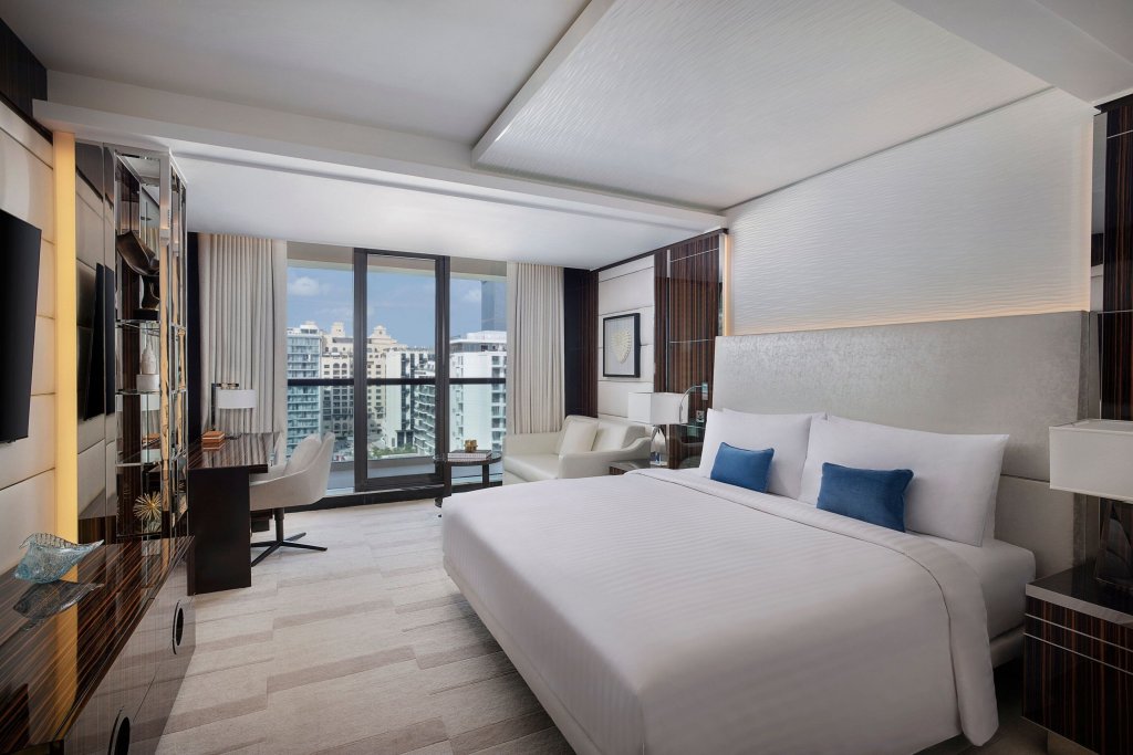 Четырёхместный люкс Presidential Marriott Resort Palm Jumeirah, Dubai