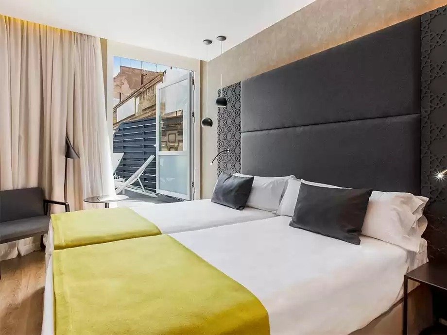 Двухместный номер Terrace Premium Catalonia Giralda Hotel