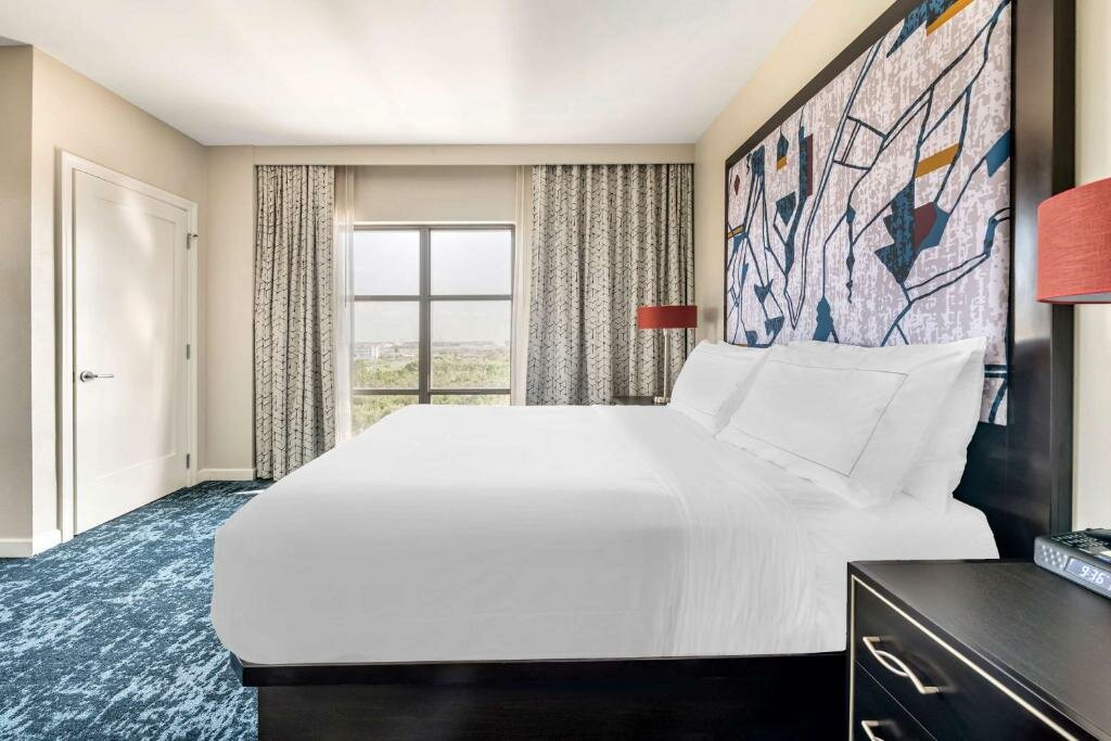 2 Bedrooms Kitchen Quadruple Suite Plus Hilton Grand Vacations Club Las Palmeras Orlando