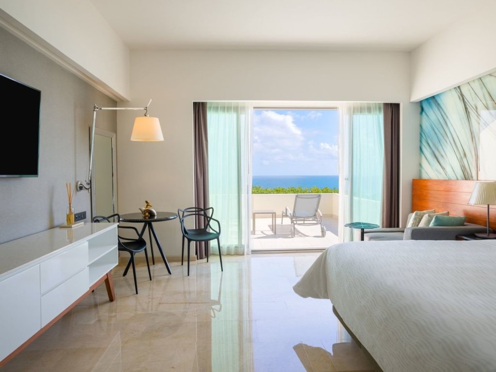Двухместный номер with terrace Premium oceanfront Live Aqua Beach Resort Cancun