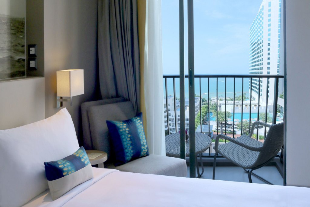 Люкс с видом на океан Mercure Pattaya Ocean Resort