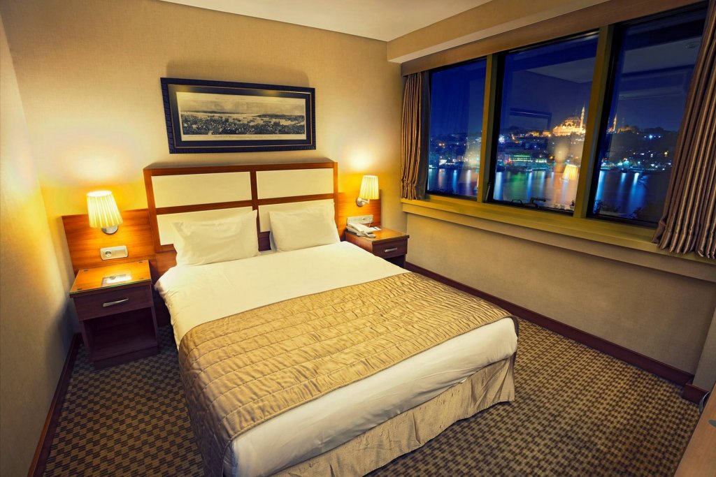 Двухместный номер Standard с видом на море Istanbul Golden City Hotel