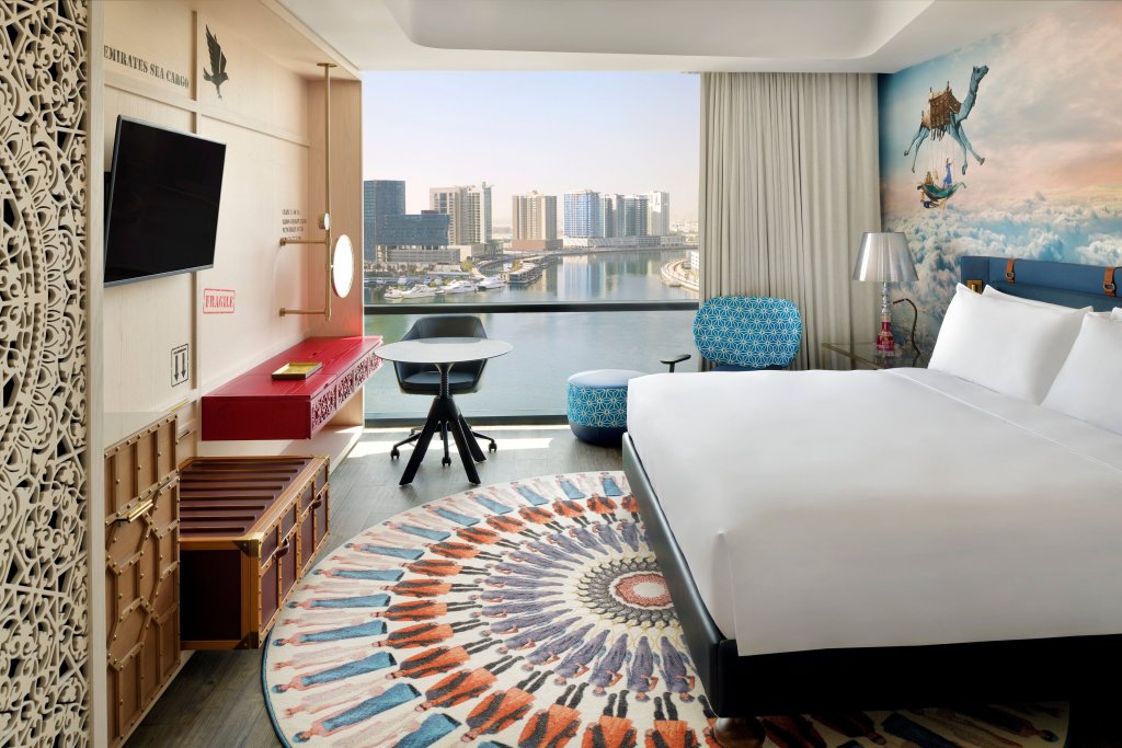 Двухместный номер Standard с видом на воду Hotel Indigo Dubai Downtown, an IHG Hotel