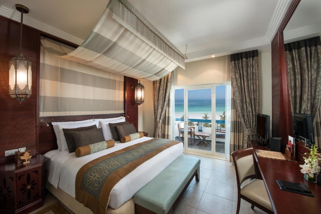 Двухместный люкс Deluxe с видом на море Ajman Hotel by Blazon Hotels