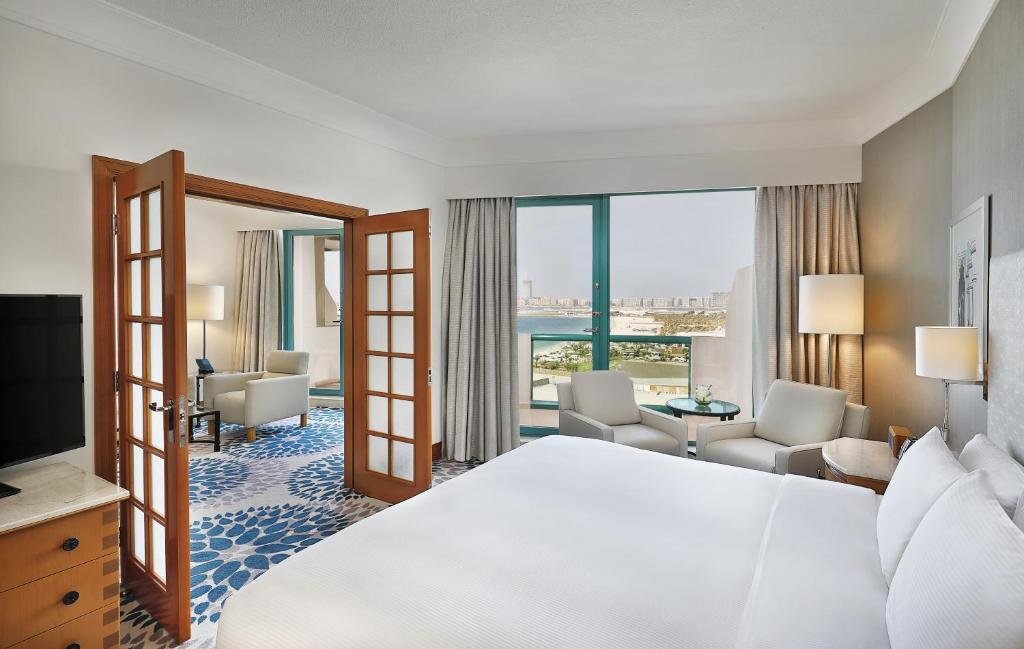 Двухместный люкс c 1 комнатой Hilton Dubai Jumeirah