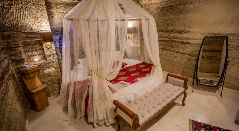 Honeymoon Doppel Zimmer Divan Cave House