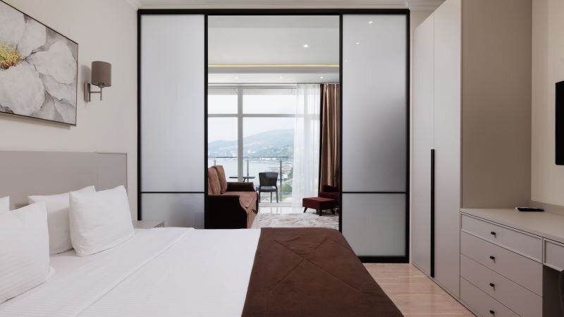 Люкс Premium с отдельной спальней с видом на море Отель Престиж