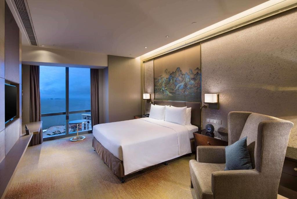 Двухместный люкс c 1 комнатой Hilton Yantai