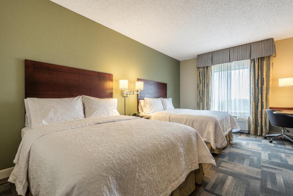 Четырёхместный номер Hampton Inn & Suites Orlando-South Lake Buena Vista