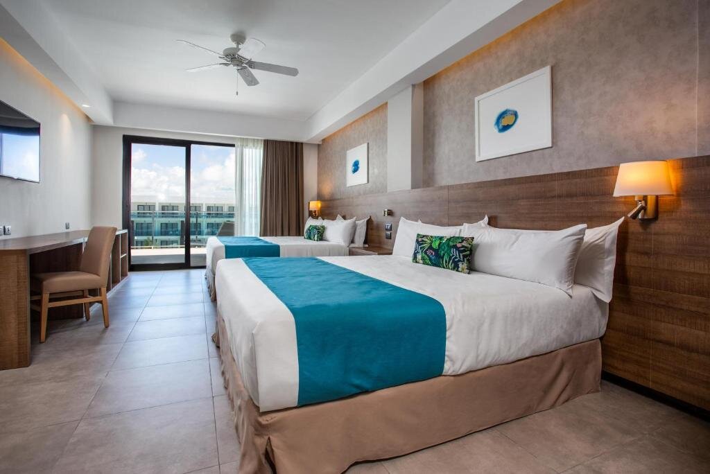 Четырёхместный люкс Luxury Master Serenade Punta Cana Beach & Spa Resort