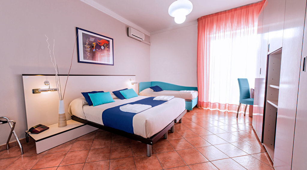 Двухместный номер Comfort Hotel Mediterraneo