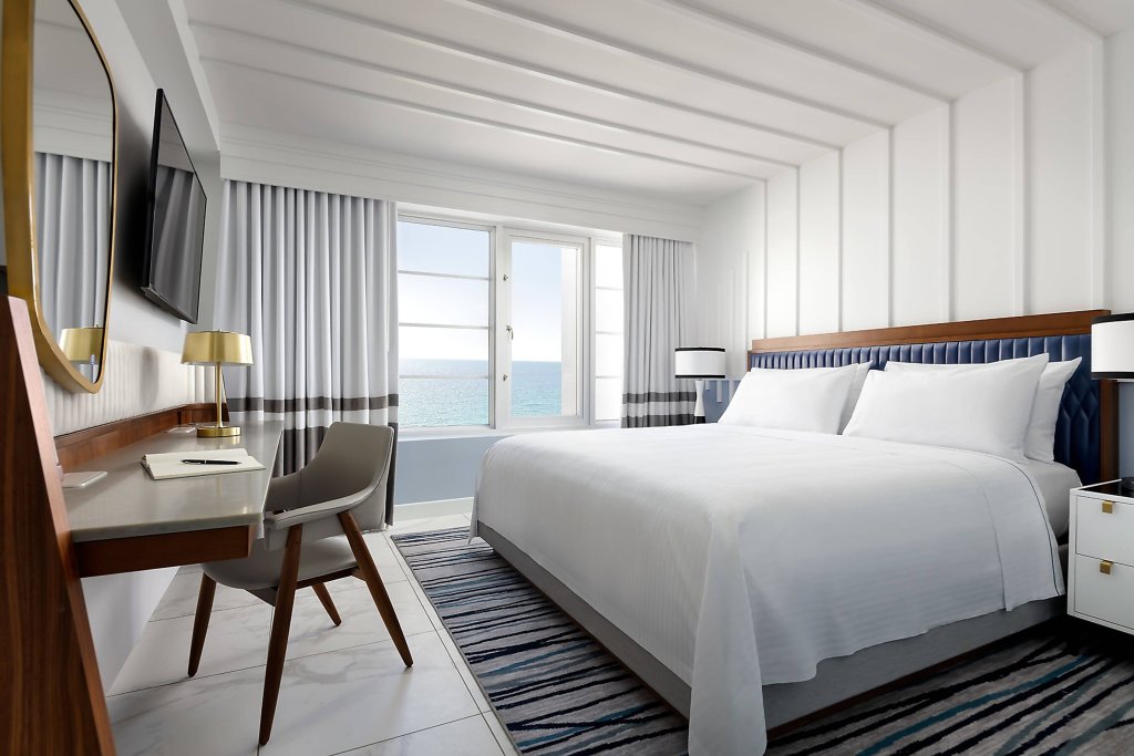 1 Bedroom Double Suite with balcony Cadillac Hotel & Beach Club, Autograph Collection