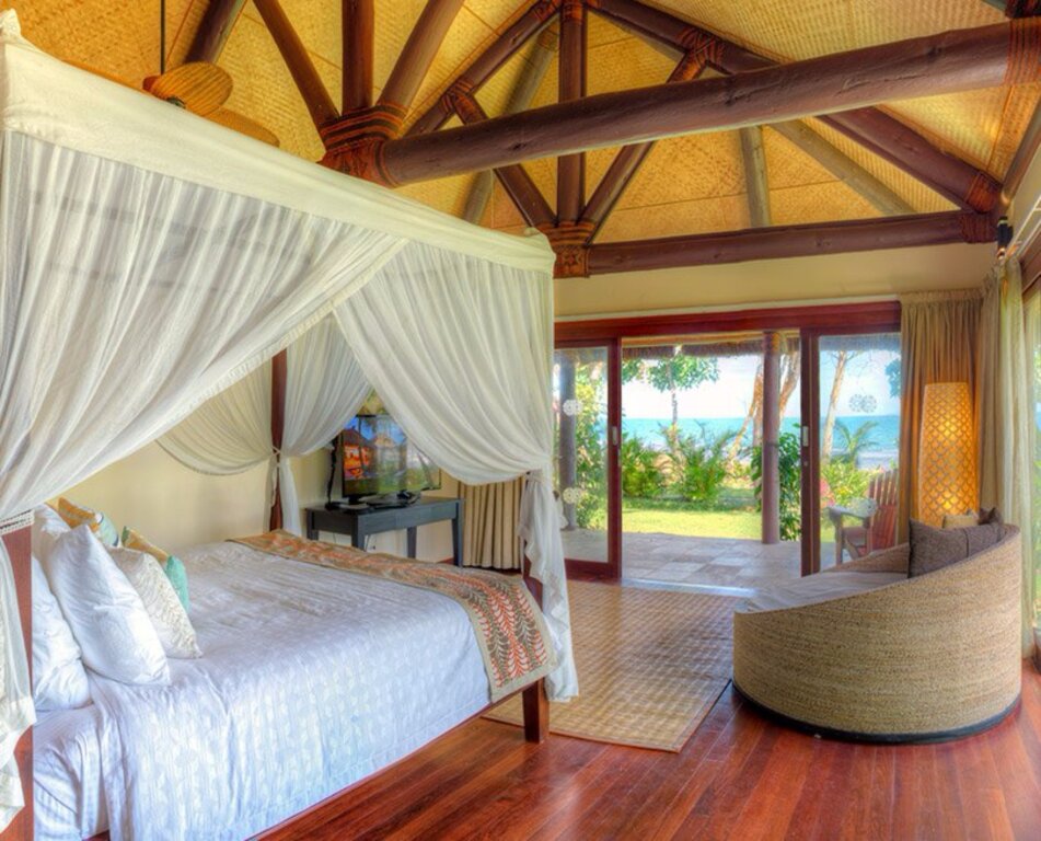 Двухместный люкс Spa beachfront Nanuku Resort Fiji