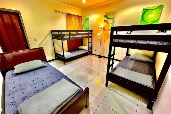 Basic Sechser Zimmer Home Stay Hostel