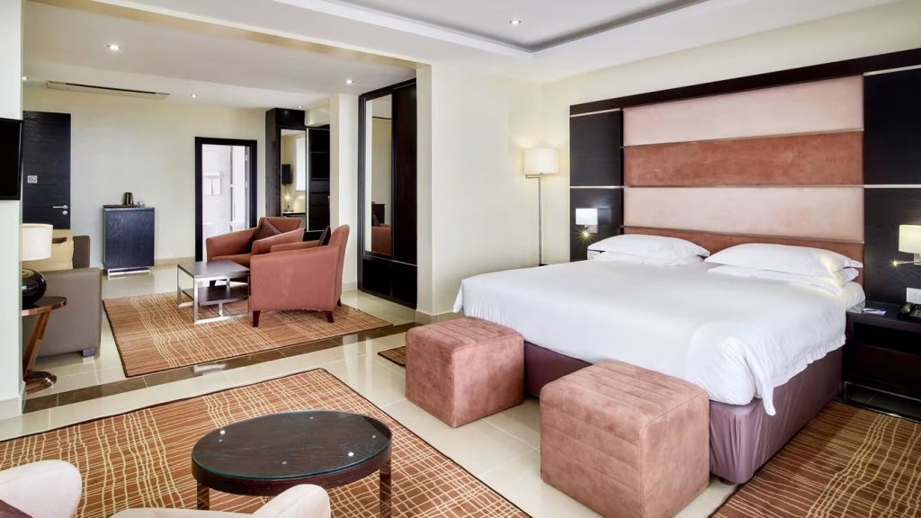 Люкс Presidential с 2 комнатами Protea Hotel by Marriott Kampala Skyz