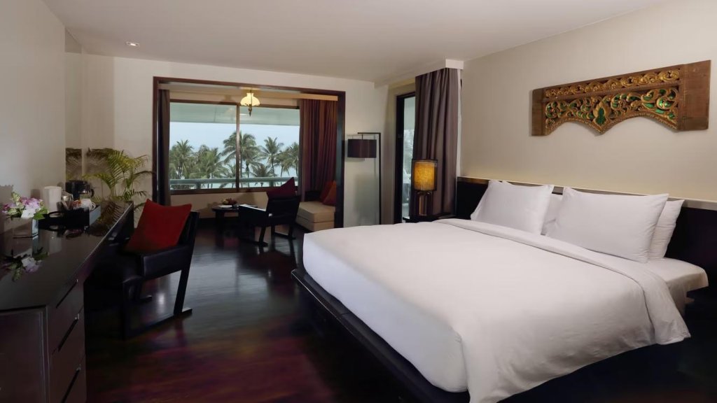 Двухместный номер с террасой с видом на океан Le Meridien Phuket Beach Resort