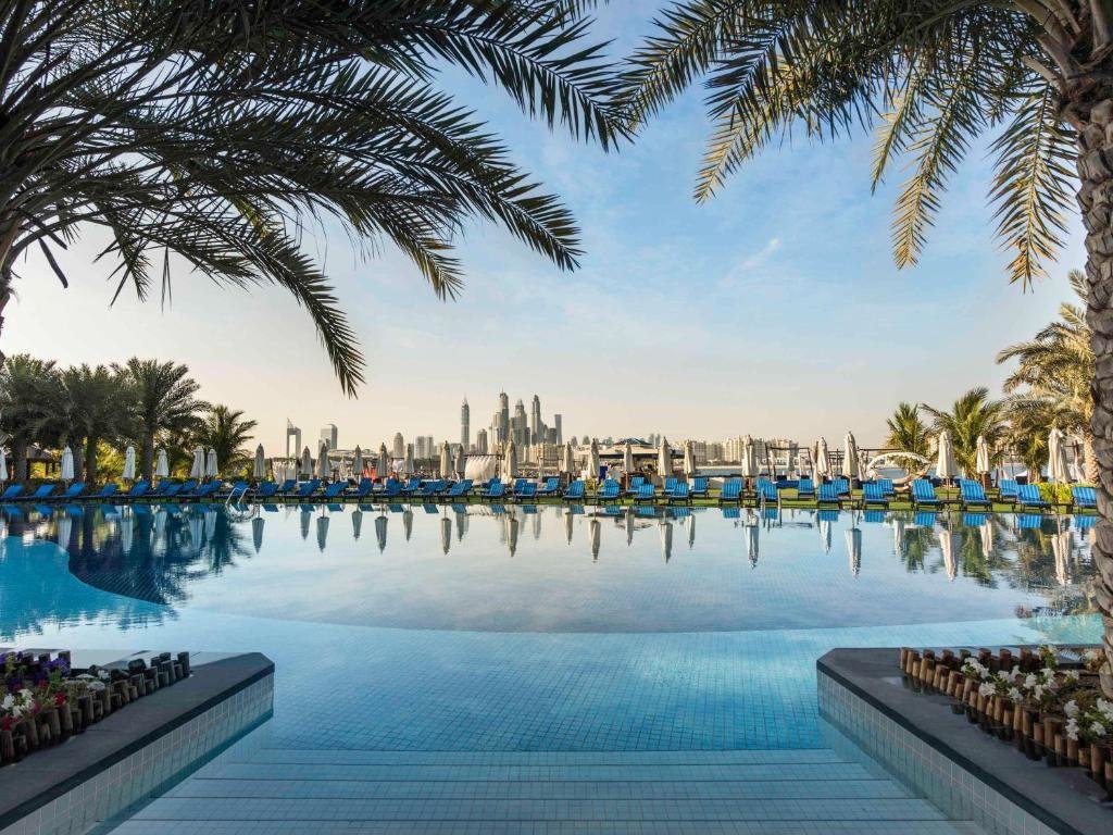 Отель Rixos The Palm Hotel & Suites 5* (126 отзывов) в Дубай, Эмират Дубай.  Забронировать Rixos The Palm Hotel & Suites 5*. Оплата картами МИР.